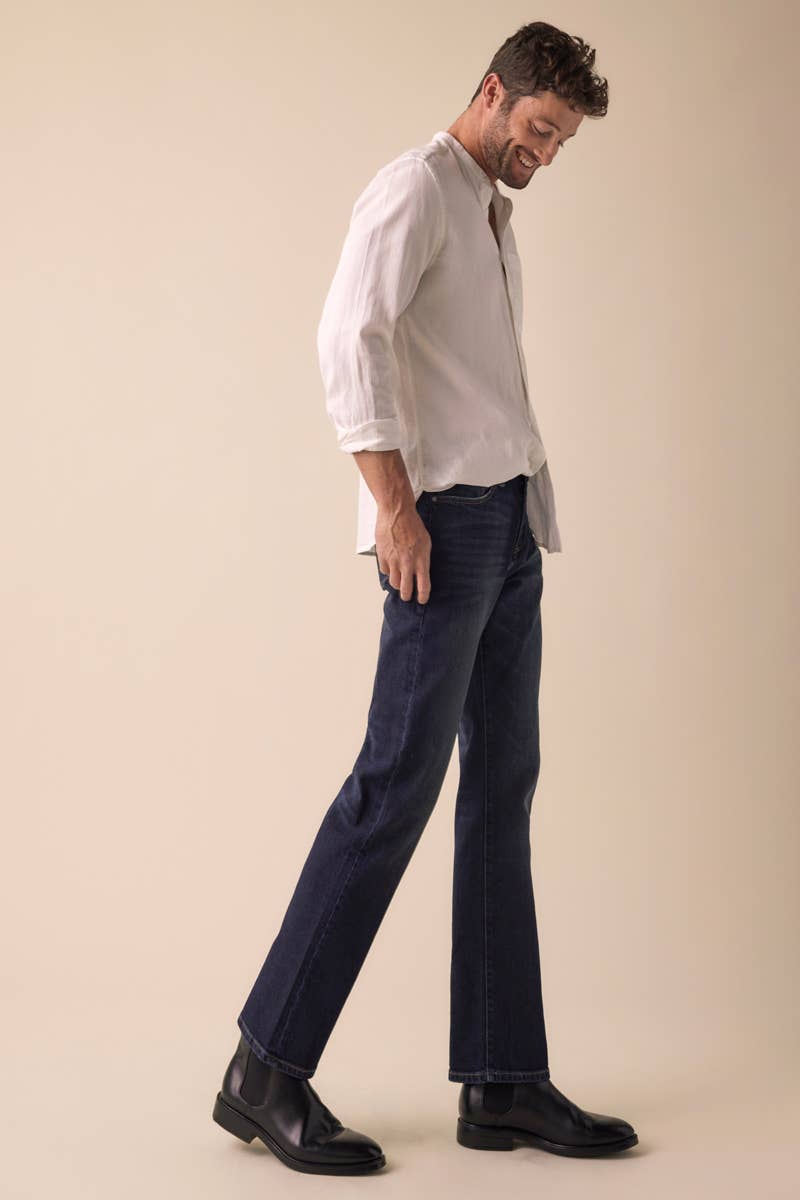 Kan-Kan Slim Straight Jeans