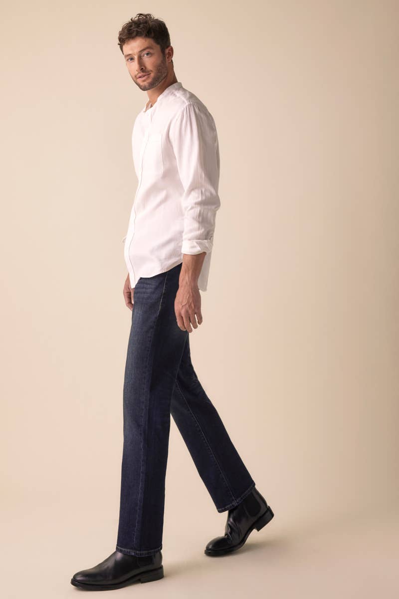 Kan-Kan Slim Straight Jeans